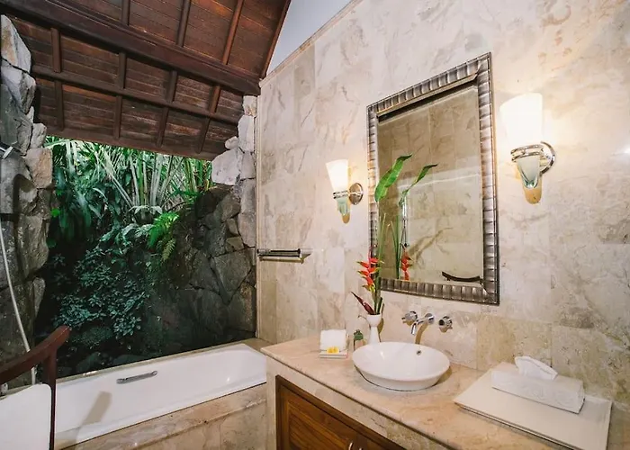 Villa Jungle Villa! Breath-taking Views & Near Ubud! Penginyahan