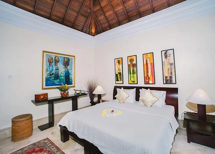 Villa Jungle Villa! Breath-taking Views & Near Ubud!