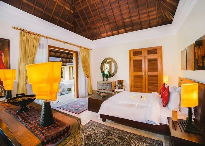 Villa Jungle Villa! Breath-taking Views & Near Ubud!