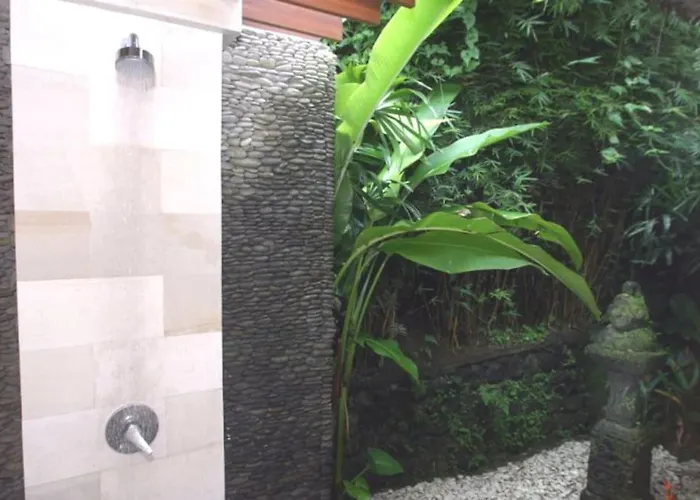 Jungle Villa! Breath-taking Views & Near Ubud! Villa *