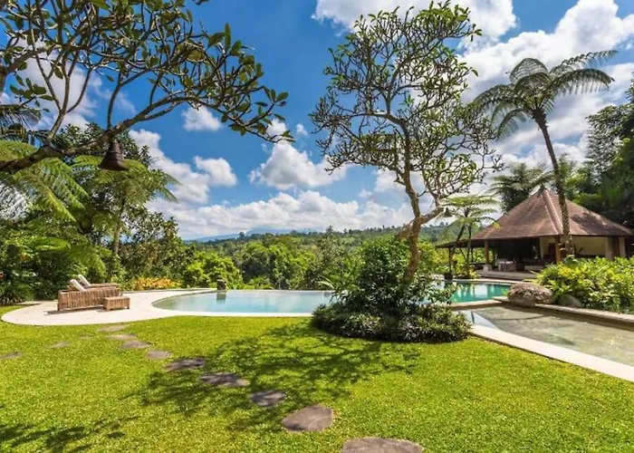 Jungle Villa! Breath-taking Views & Near Ubud! Villa Penginyahan