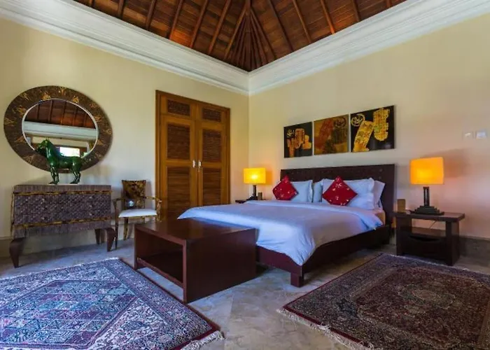 Jungle Villa! Breath-taking Views & Near Ubud! Villa *