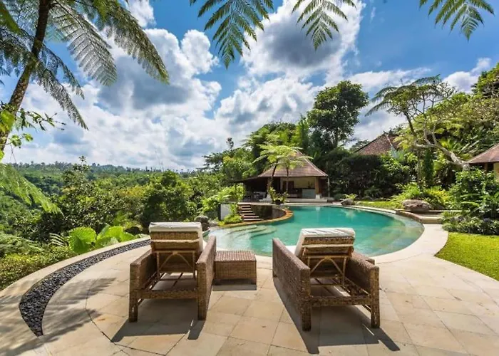 Jungle Villa! Breath-taking Views & Near Ubud!