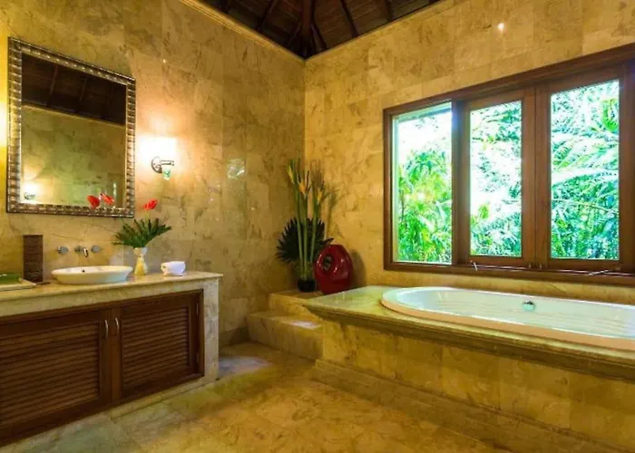 Jungle Villa! Breath-taking Views & Near Ubud! Villa *