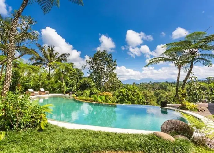 Jungle Villa! Breath-taking Views & Near Ubud! *